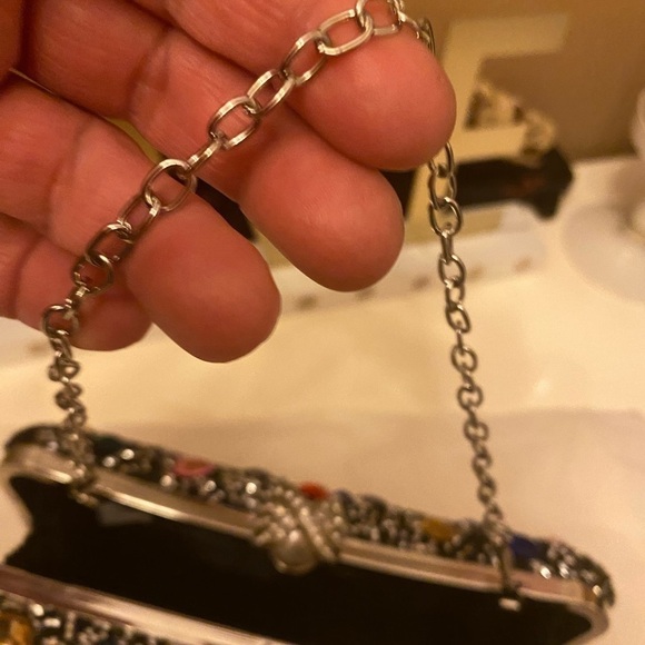 NWOT CRYSTAL AND SPARKLE EVENING BAG WITH 2 CHAINS - Picture 4 of 8